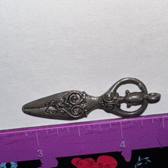 Silver Ornate Celtic Goddess Pendant - Picture 8 of 16